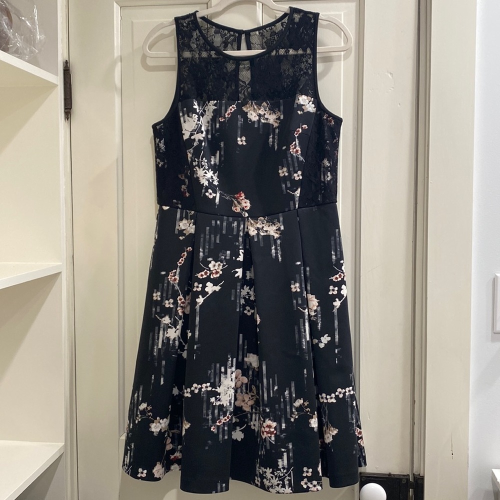 White House Black Market Dress Sleeveless Size 12